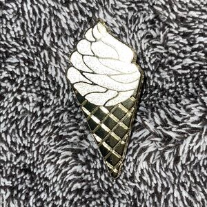 ✨CROCS GLITTER “ICE CREAM CONE” Metal Jibbit✨